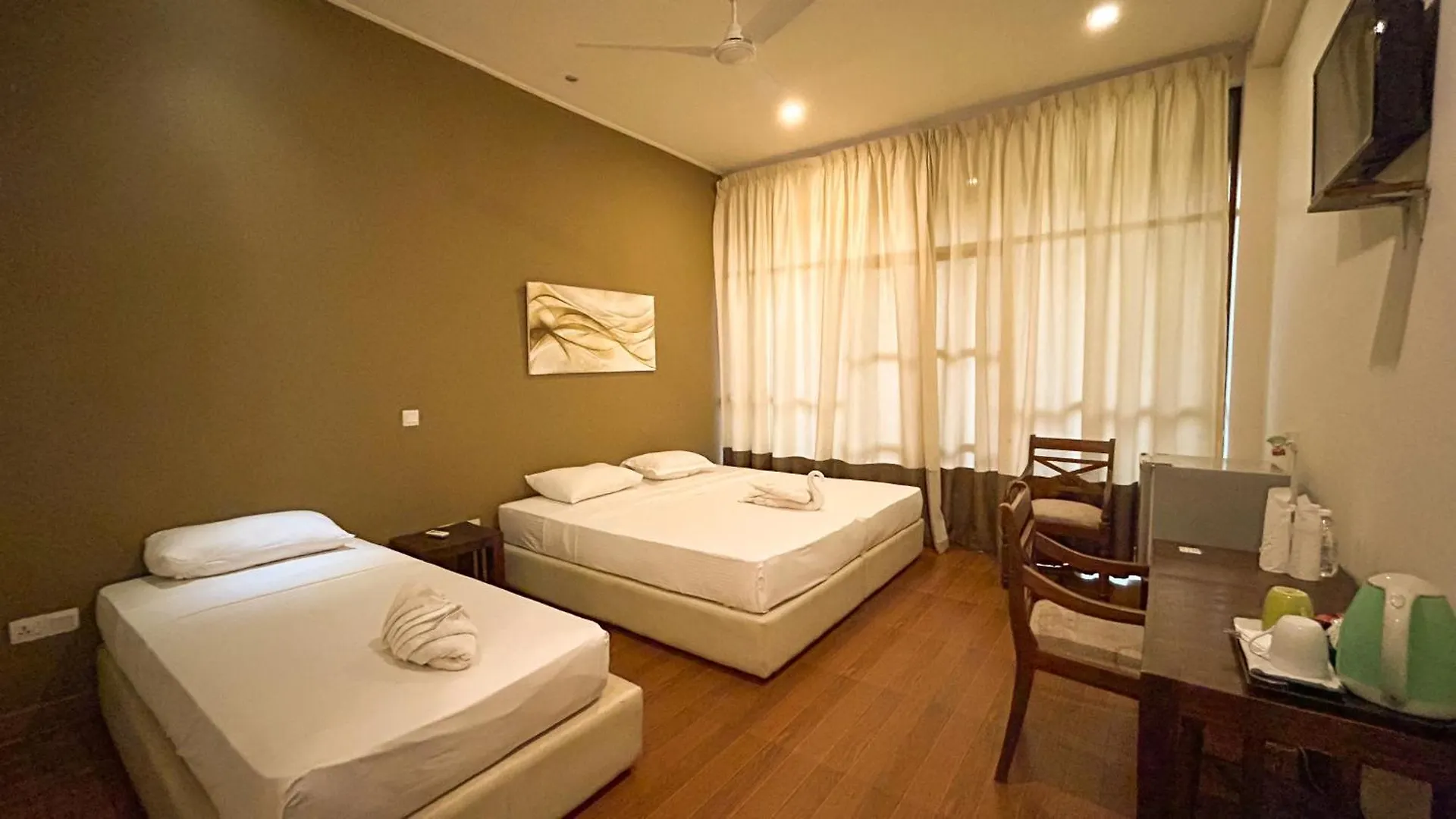 Hotel Blue Sea Negombo