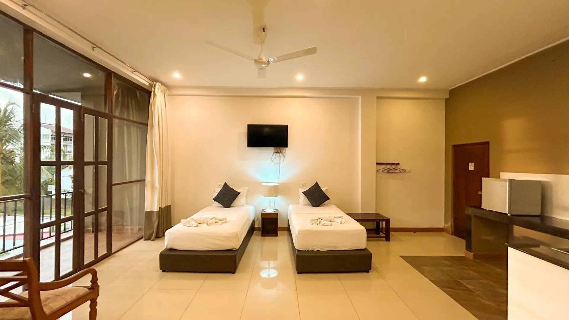 Hotel Blue Sea Negombo Sri Lanka