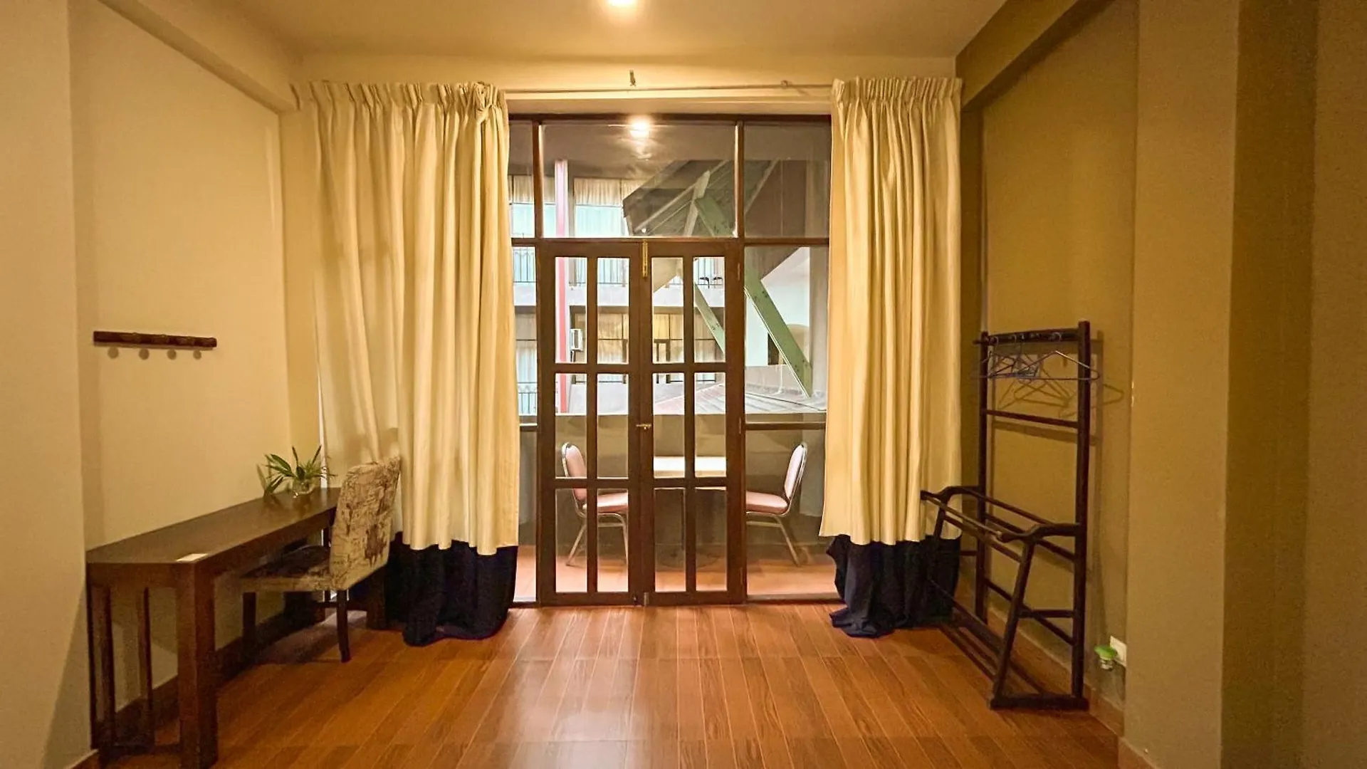 Hotel Blue Sea Negombo 3*,  Sri Lanka