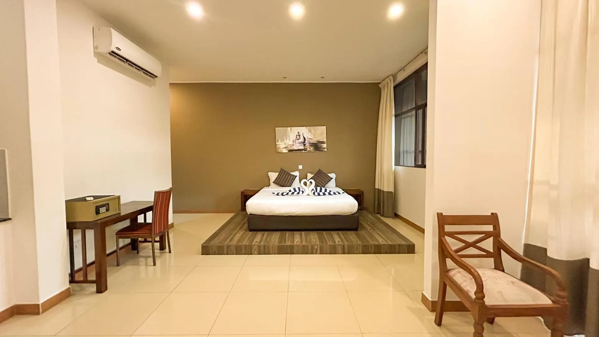 Hotel Blue Sea Negombo