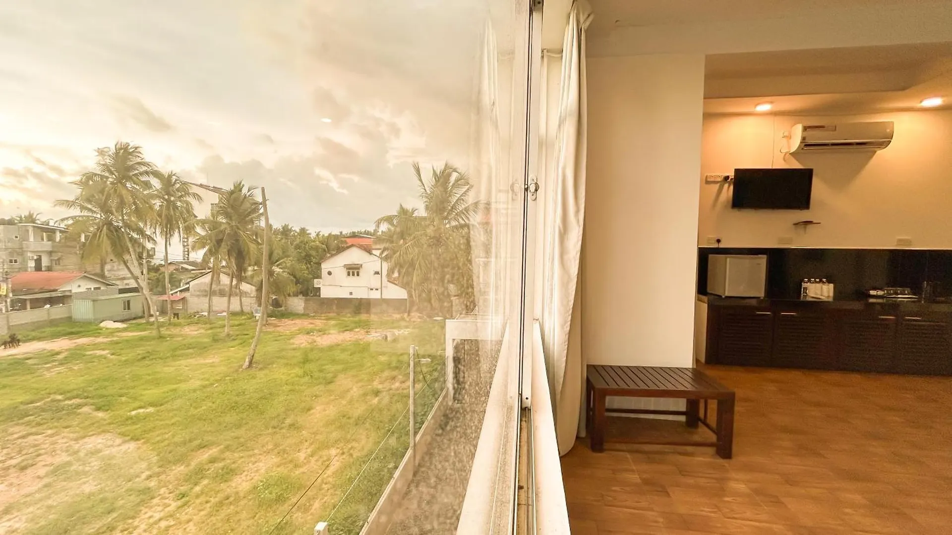 Hotel Blue Sea Negombo 3*,